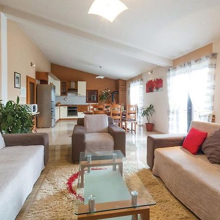 Mediterranean Stylish Villa With Pool In Kastel Stari Kaštela Екстериор снимка